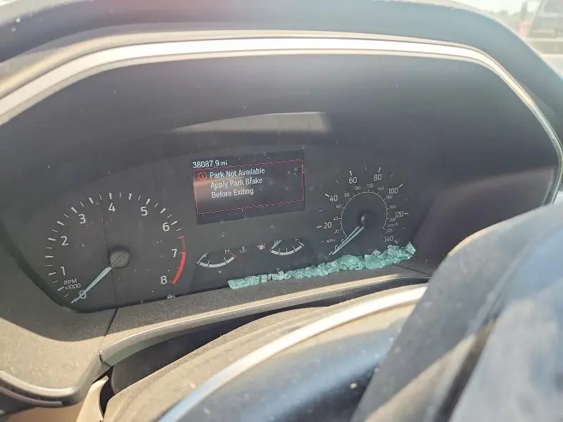 2021 FORD ESCAPE SEL  