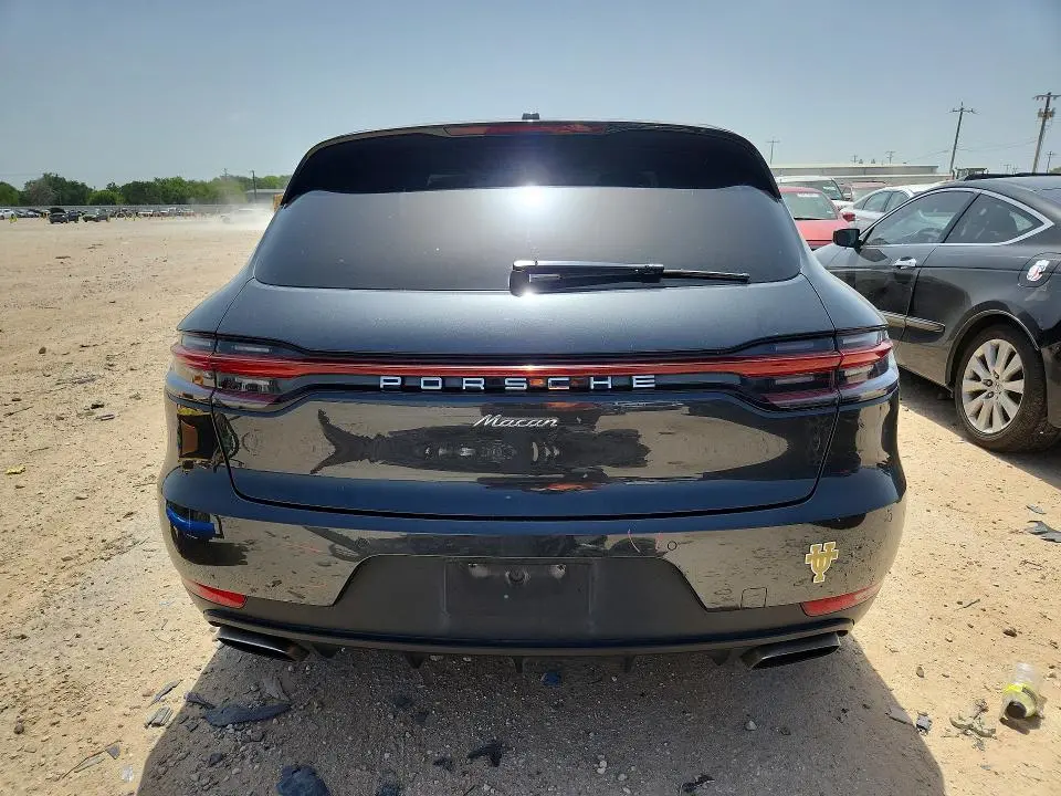 2019 PORSCHE MACAN   