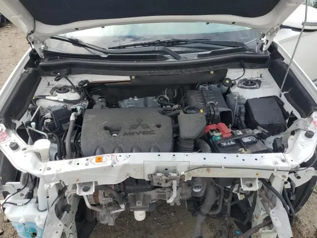 2017 MITSUBISHI OUTLANDER SE  
