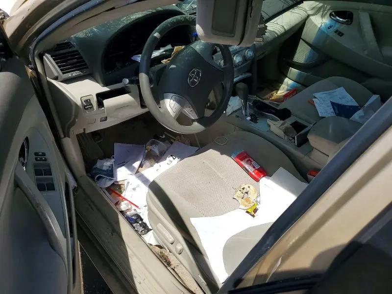 2010 TOYOTA CAMRY LE  