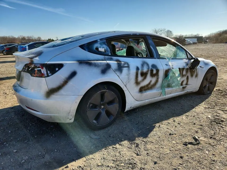 2021 TESLA MODEL 3   