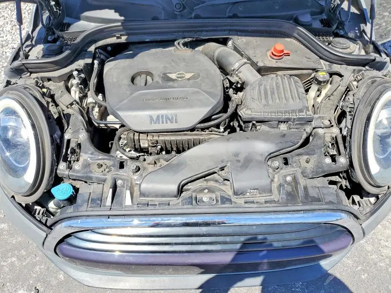 2018 MINI COOPER   