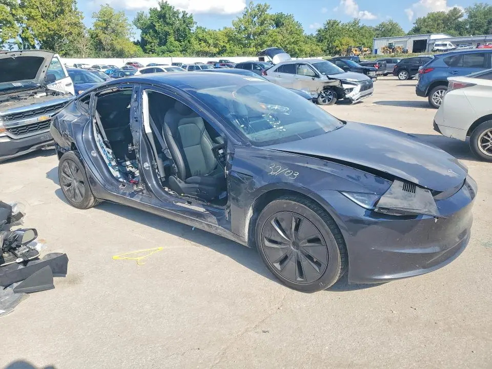 2025 TESLA MODEL 3   
