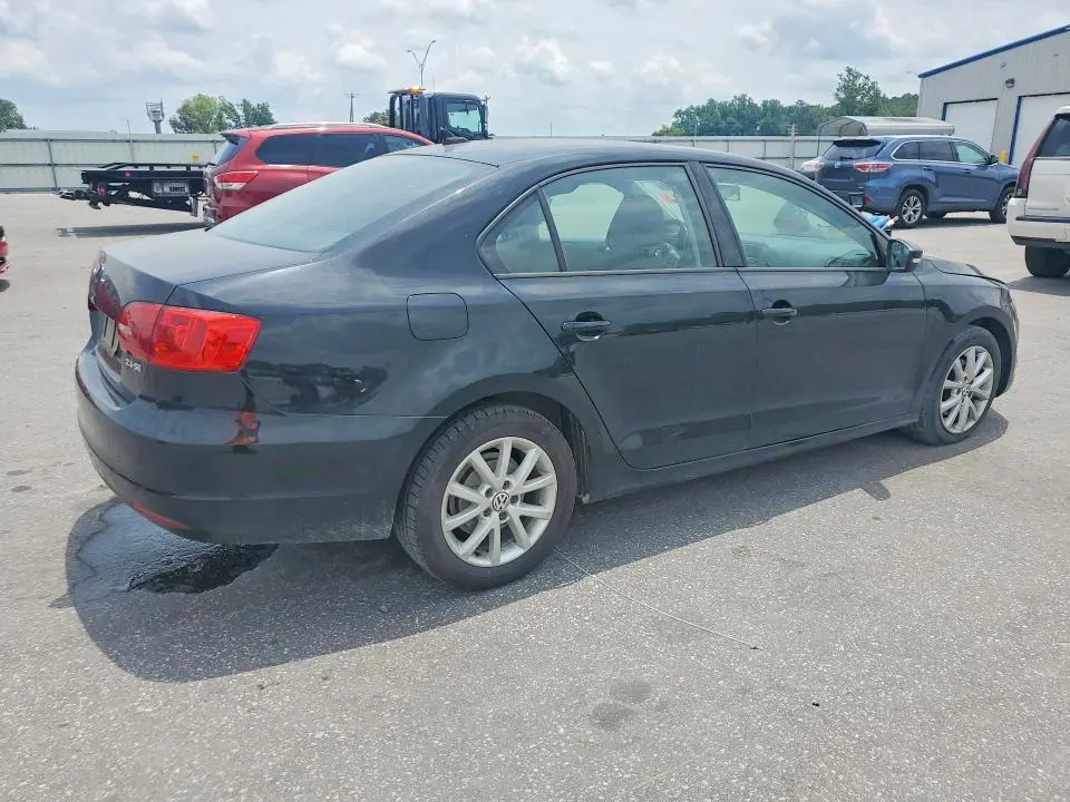 2012 VOLKSWAGEN JETTA SE  