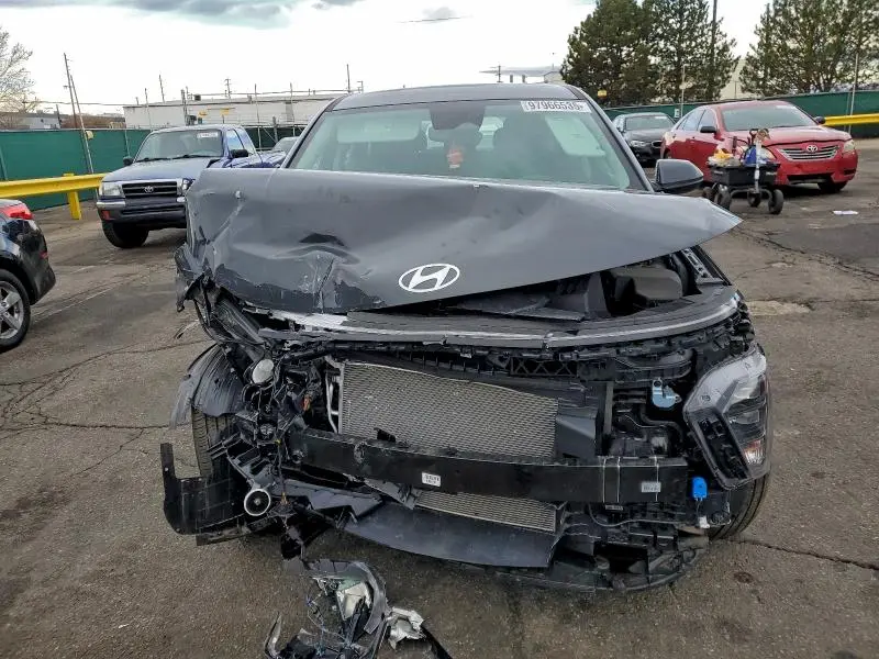 2024 HYUNDAI KONA SE  