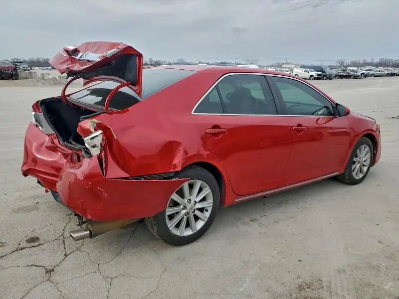 2012 TOYOTA CAMRY XLE  