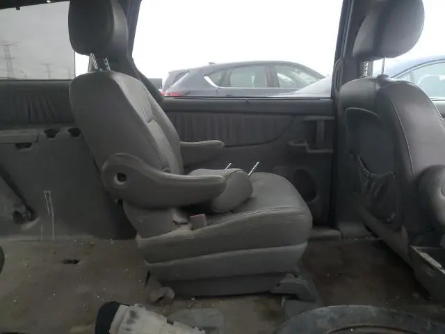 2010 TOYOTA SIENNA XLE  