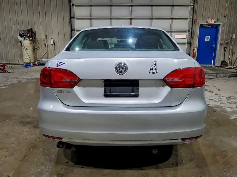 2013 VOLKSWAGEN JETTA BASE  