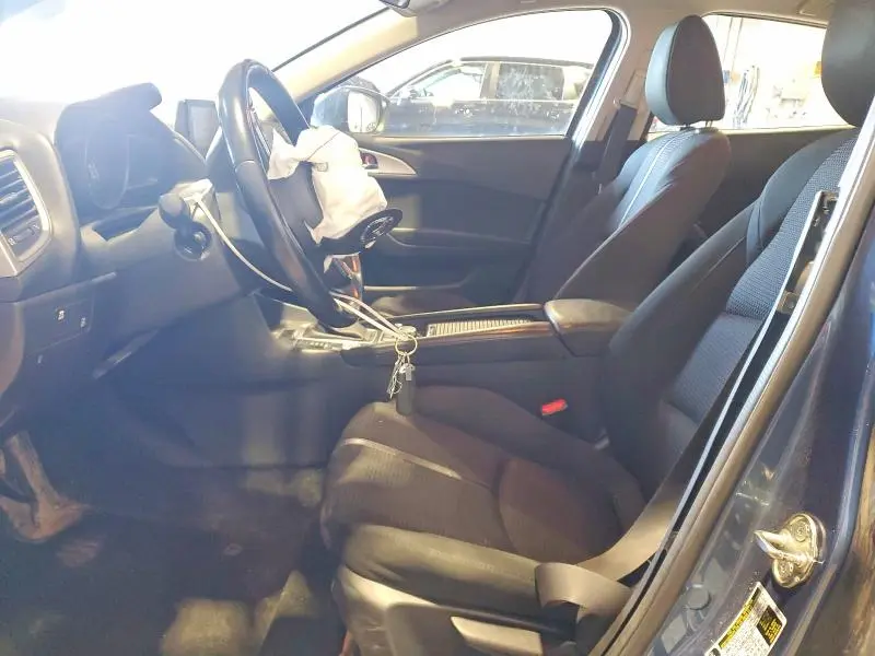 2017 MAZDA 3 TOURING  