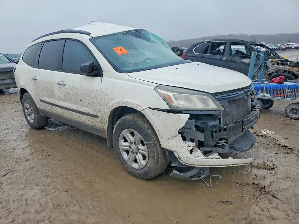 2015 CHEV TRAVERSE LS  