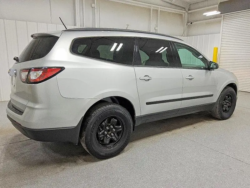 2014 CHEVROLET TRAVERSE LS  