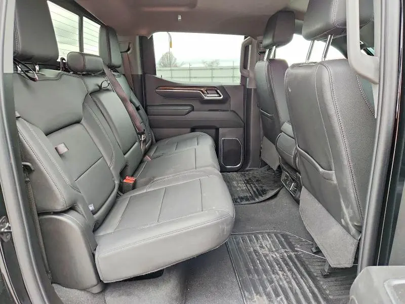 2025 CHEVROLET SILVERADO K1500 LT  