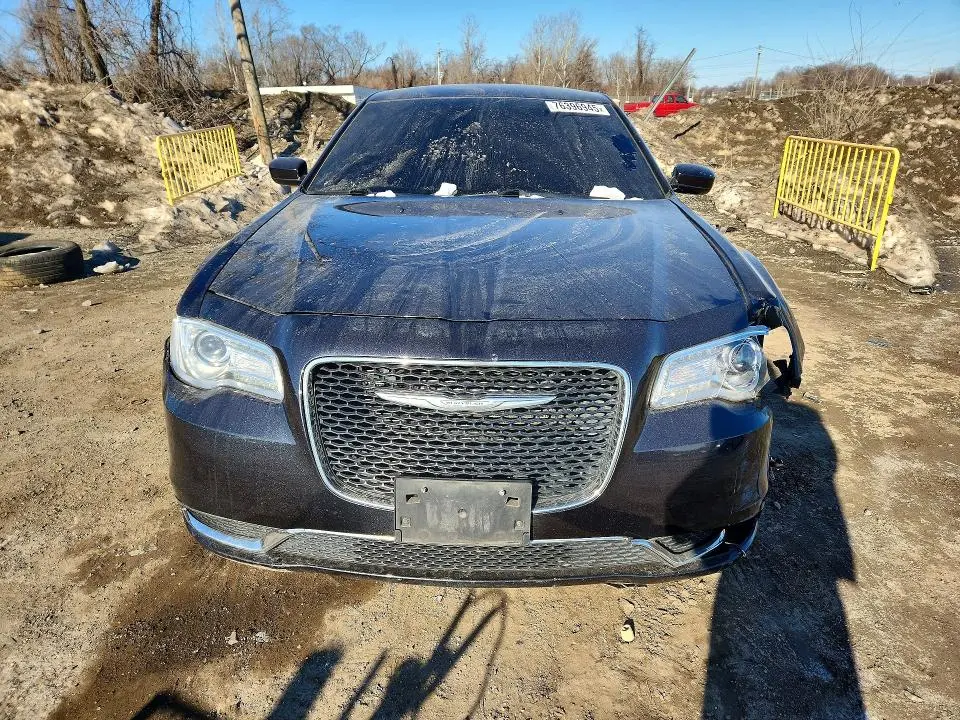 2016 CHRYSLER 300 LIMITED  