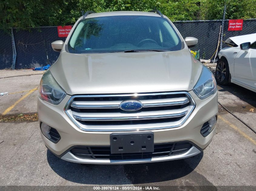 2017 FORD ESCAPE SE