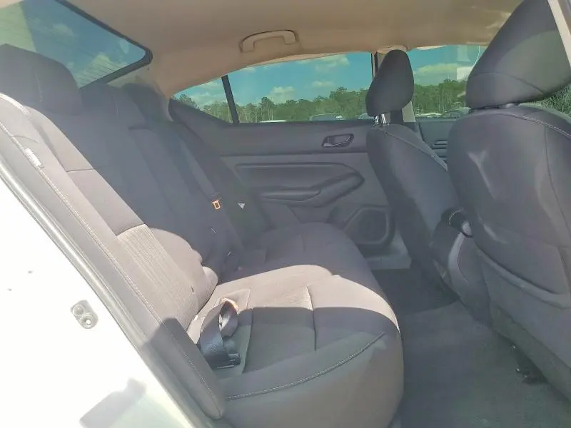 2024 NISSAN ALTIMA SV  