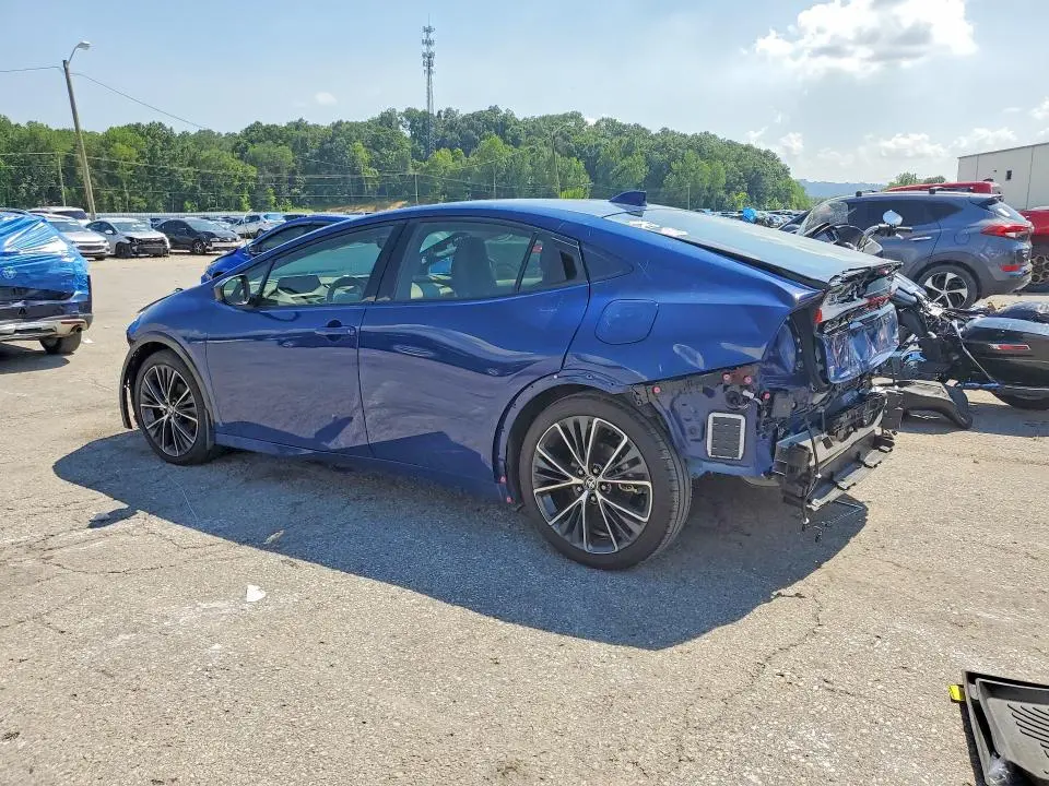 2024 TOYOTA PRIUS XLE  