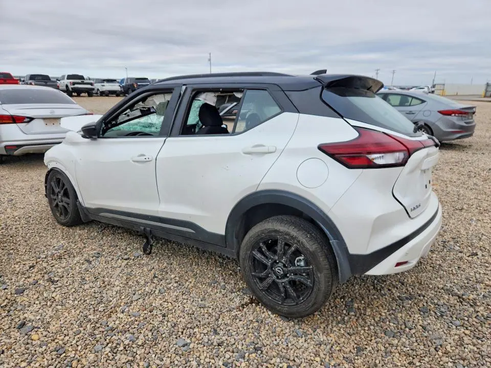 2023 NISSAN KICKS SR  