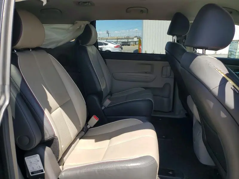 2017 KIA SEDONA   