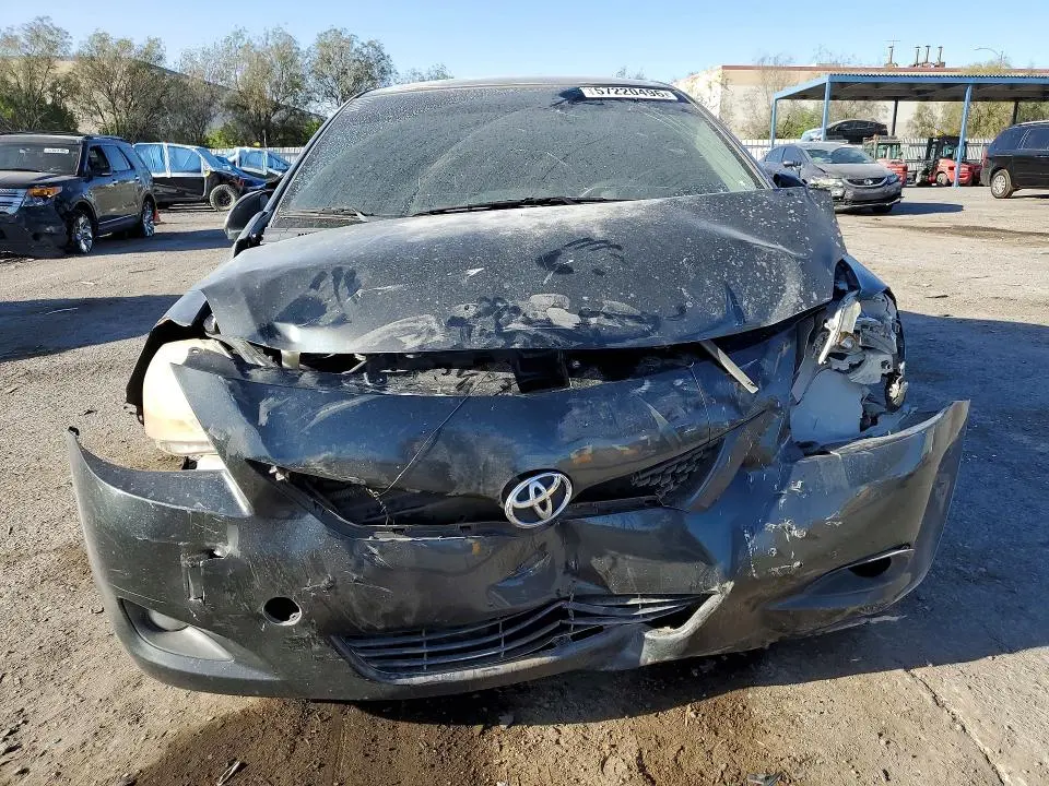 2010 TOYOTA YARIS BASE  