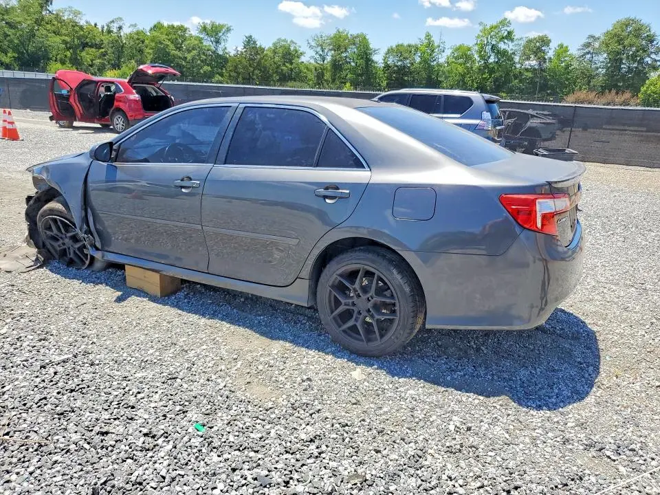 2012 TOYOTA CAMRY SE V6  