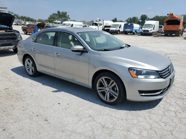 2014 VOLKSWAGEN PASSAT SE  