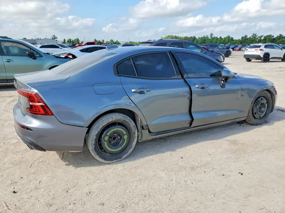 2020 VOLVO S60 T5 MOMENTUM  