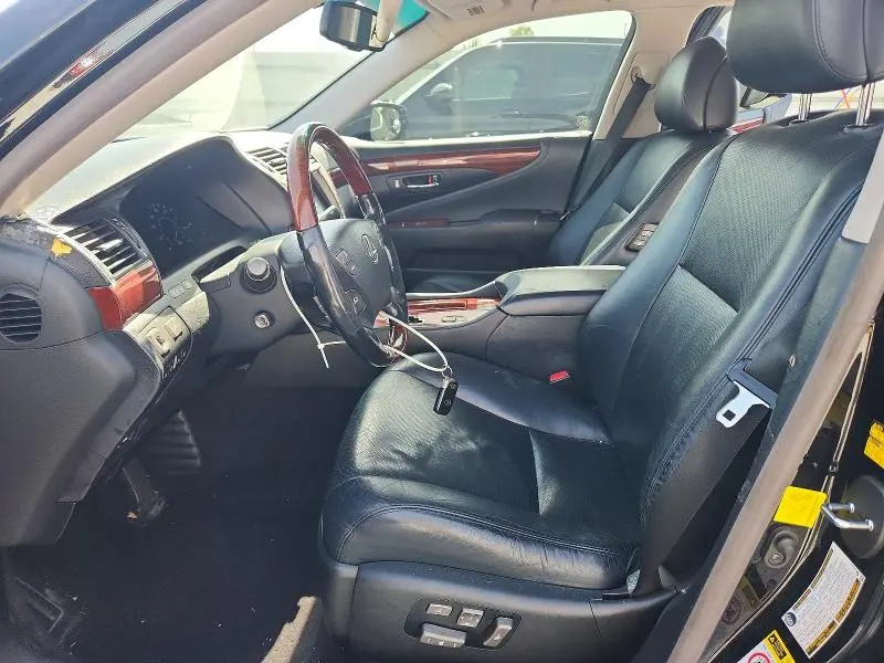 2011 LEXUS LS 460  