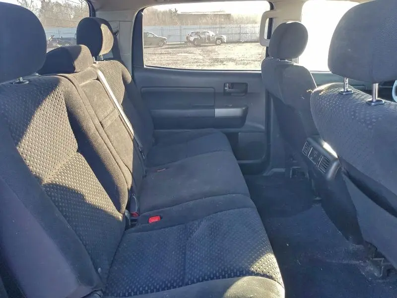 2011 TOYOTA TUNDRA CREWMAX SR5  