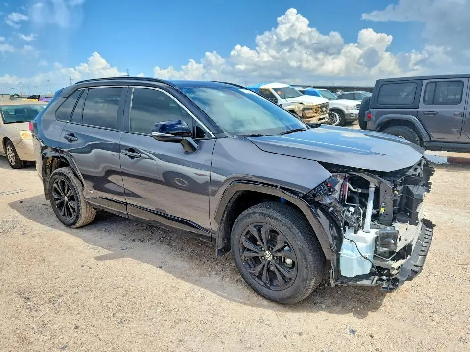 2025 TOYOTA RAV4 XSE  