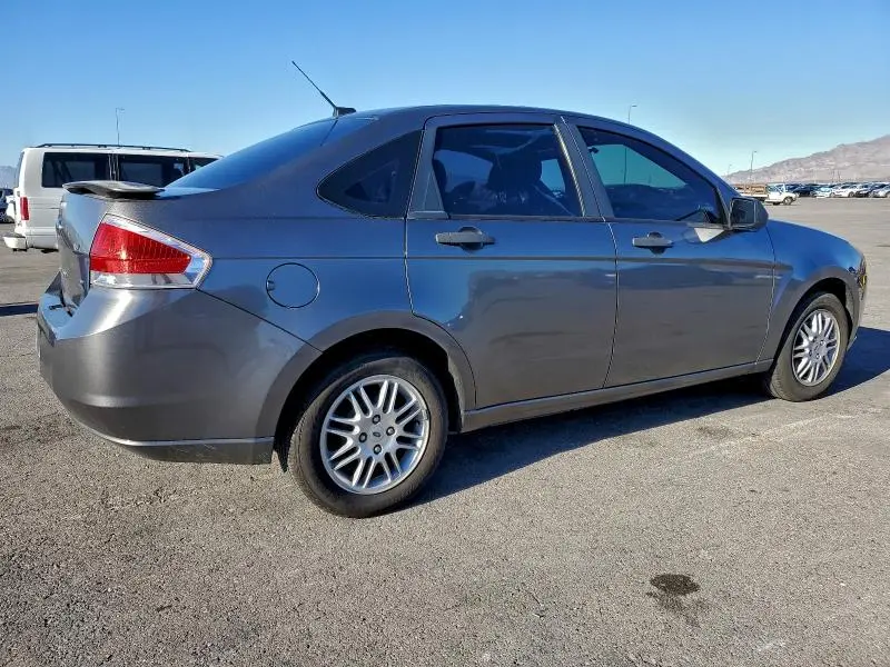 2010 FORD FOCUS SE  
