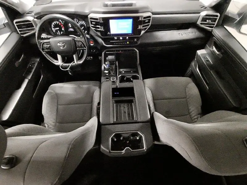 2022 TOYOTA TUNDRA SR5  