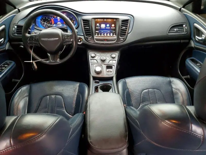 2015 CHRYSLER 200   