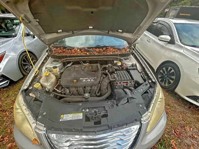 2011 CHRYSLER 200 LX  