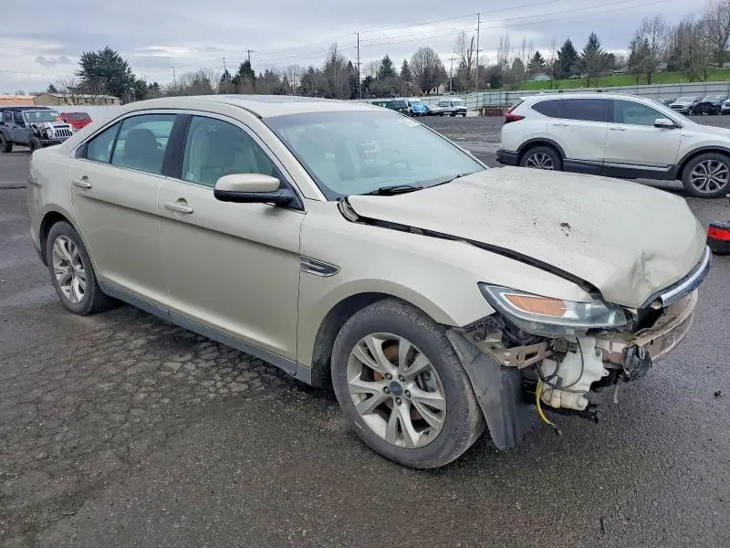 2010 FORD TAURUS SEL  