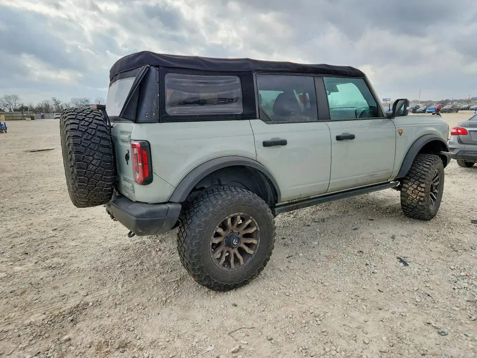2022 FORD BRONCO BASE  