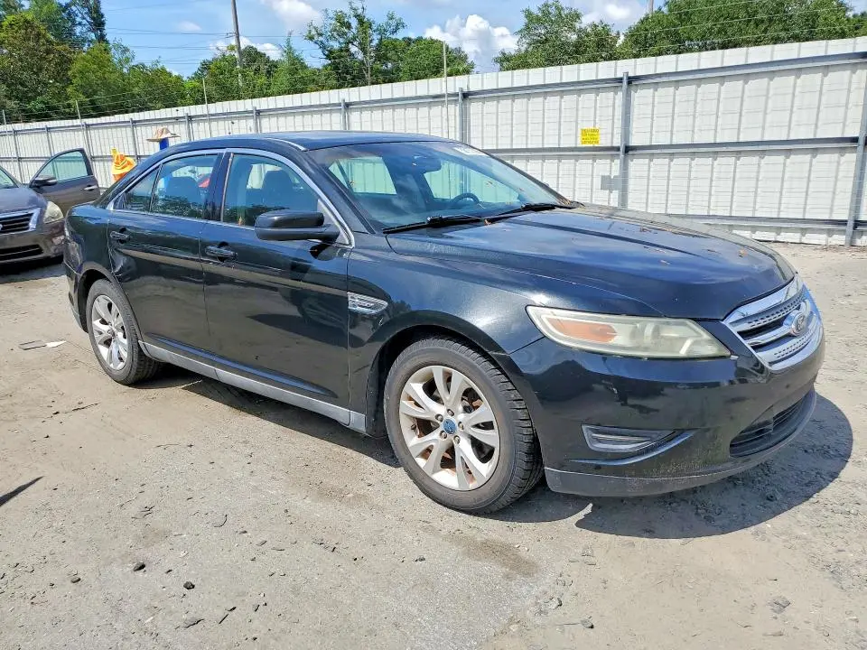 2011 FORD TAURUS SEL  