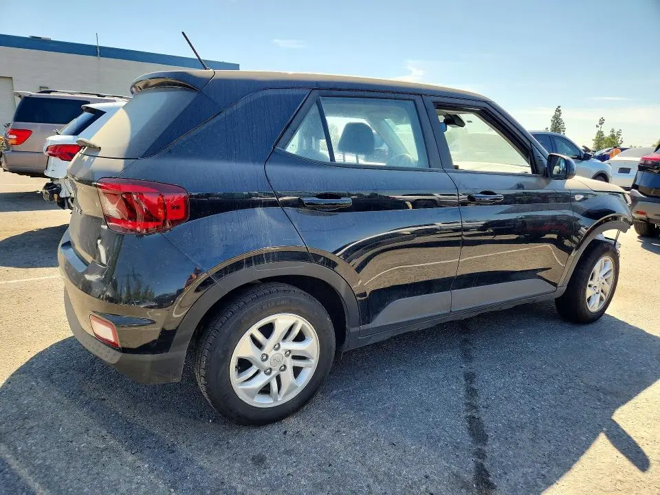 2023 HYUNDAI VENUE SE  