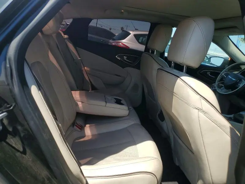 2015 CHRYSLER 200 C  