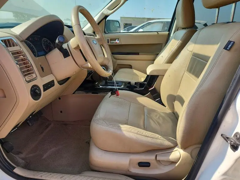 2010 FORD ESCAPE LIMITED  
