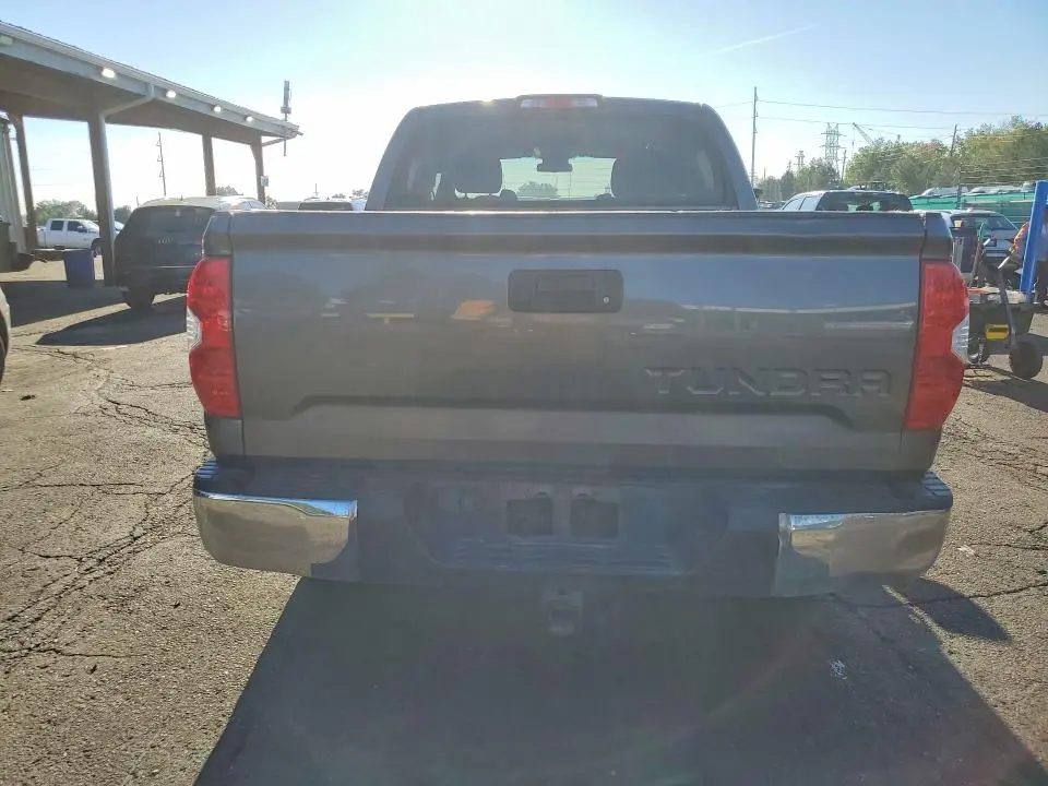 2017 TOYOTA TUNDRA SR5  