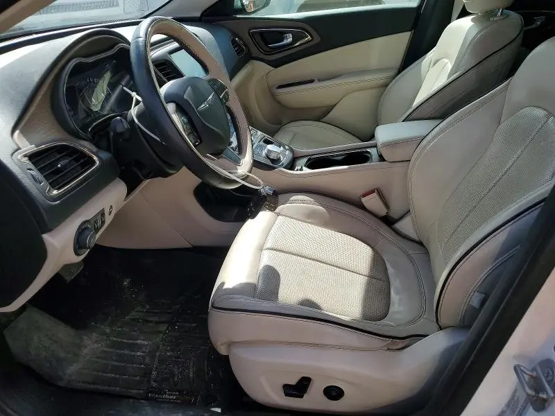 2015 CHRYSLER 200 C  