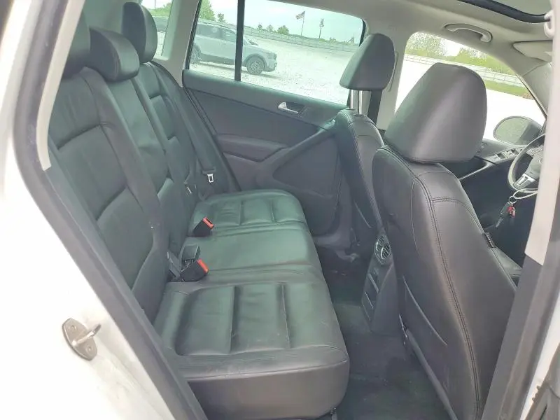 2017 VOLKSWAGEN TIGUAN SPORT  
