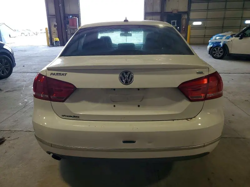 2012 VOLKSWAGEN PASSAT SEL  