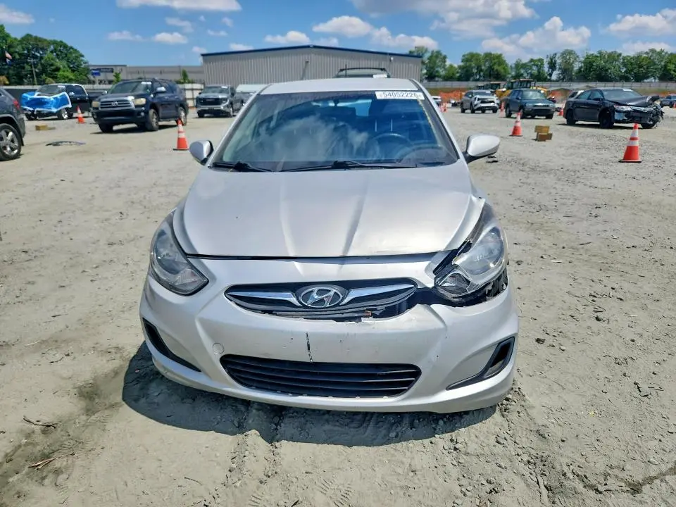 2013 HYUNDAI ACCENT GS  