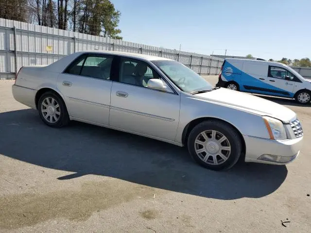 2010 CADILLAC DTS