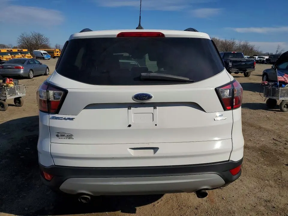 2018 FORD ESCAPE SE  