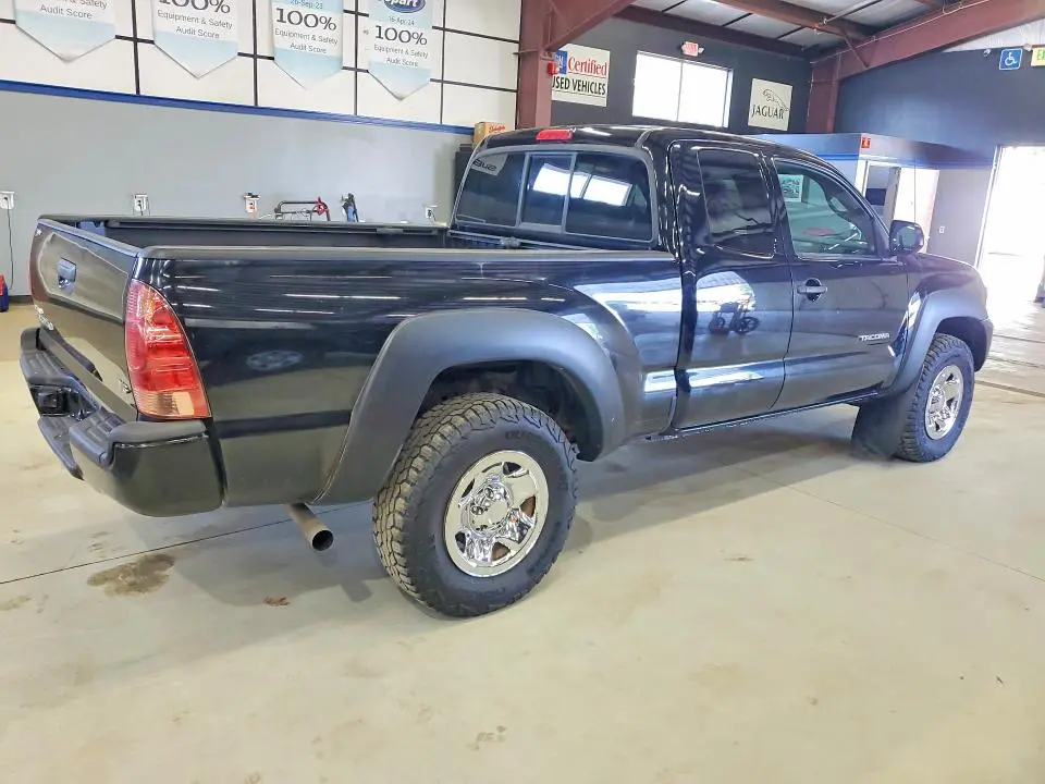 2015 TOYOTA TACOMA V6  