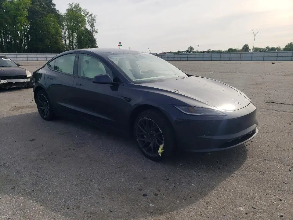 2026 TESLA MODEL 3   