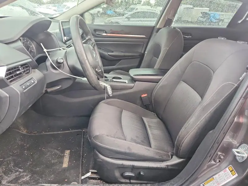 2022 NISSAN ALTIMA SV  