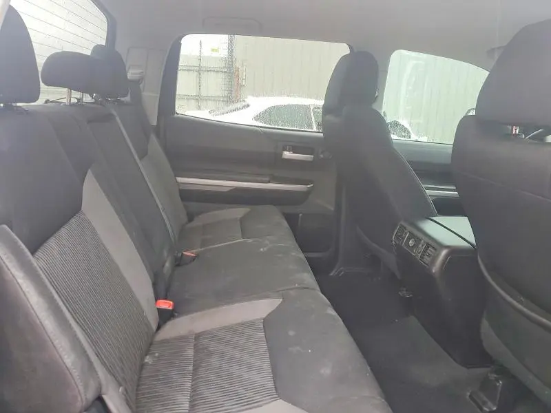 2016 TOYOTA TUNDRA SR5  